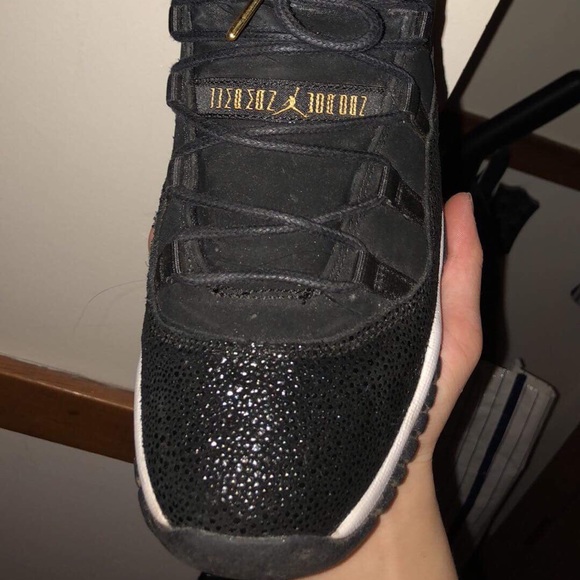 Jordan 11 Heiress - Picture 2 of 3